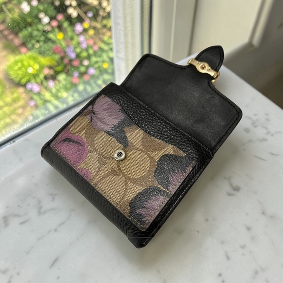 Coach Georgie Small Wallet in Signature Canvas with Kaffe Fassett Print - Picture 3 of 10